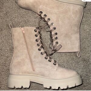 Dolce Vita Cream Lace-Up Boots